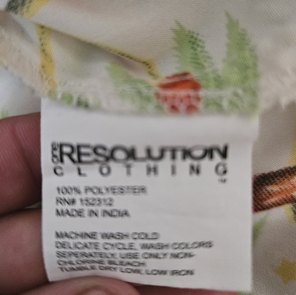 Revolution Clothing Men's Guitar Print Satin Tropical Hawaiian Shirt Size M - Picture 6 of 6